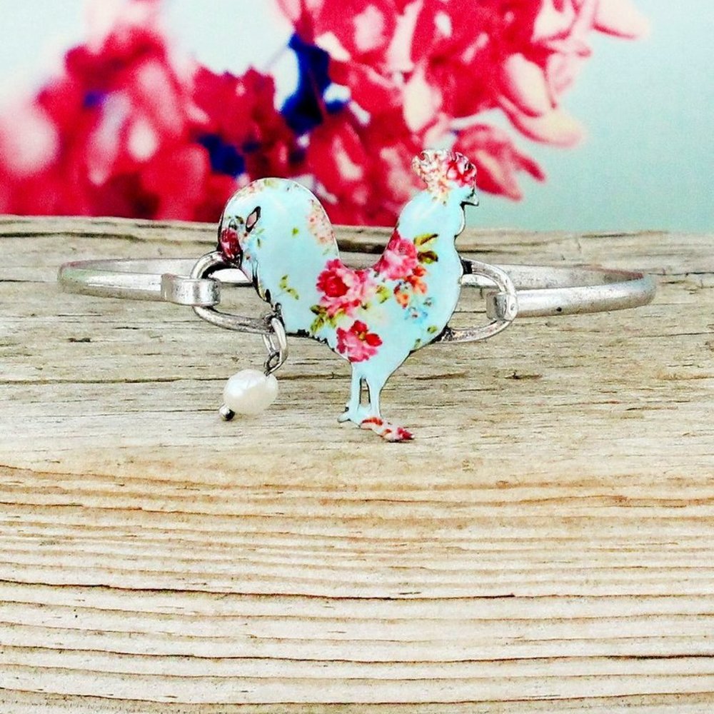 Bracelet. Chicken. Blue & Pink Vintage Floral Pattern. Pearl Charm. NWT.